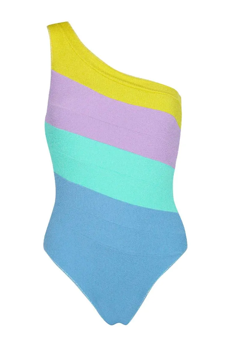 Capittana Maria One Piece